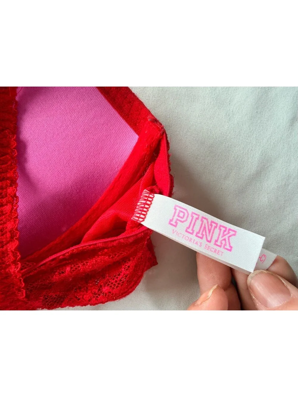 Victoria's Secret PINK Red Lace Bralette Lightly Lined Wireless Size M